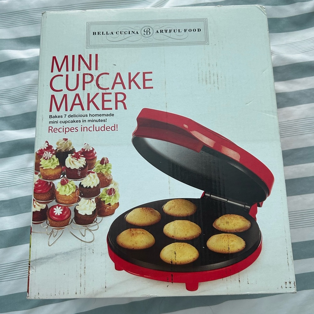 Bella Cucina Red Mini Cupcake Maker